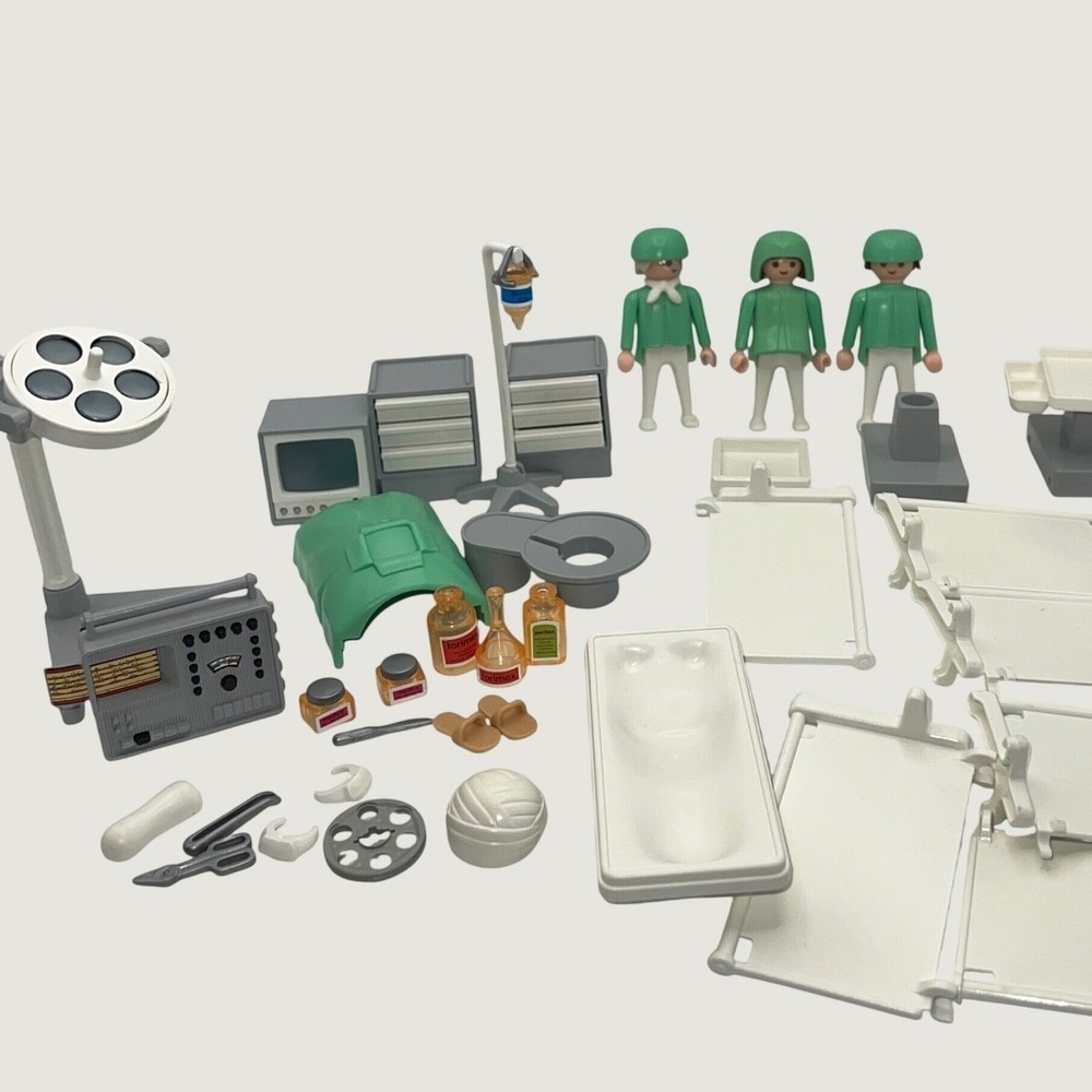 Playmobil 3459 Hospital Surgery Lot of 46 pieces includes 3 figures meds light